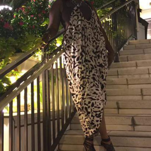 Vince Camuto Cheeta Print Swimsuit Coverup - Picture 4 of 4